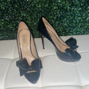 Valentino Garavani Black Pump